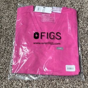 NET Figs catarina top. Electric pink. Small.